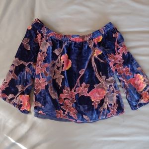 Skies Are Blue | Lissandra Velvet Top | XSP